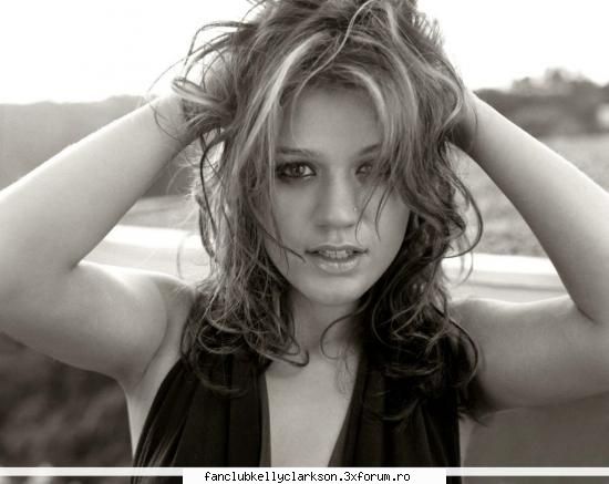 // kelly clarkson pics