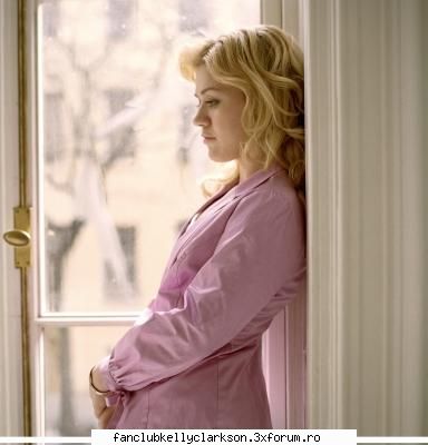 =) kelly clarkson pics